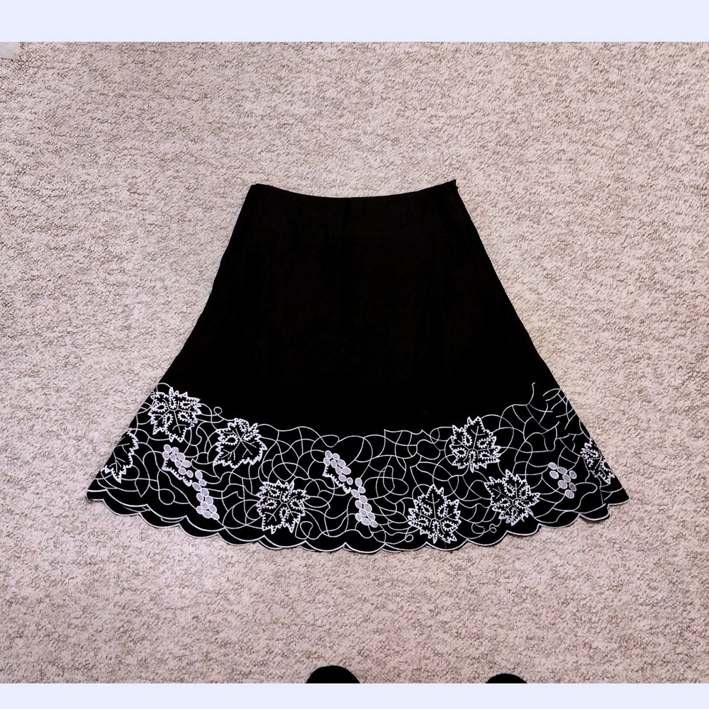 Autograph New York Cotton Embroidered A-Line Skirt Size 8 Black Scalloped Hem